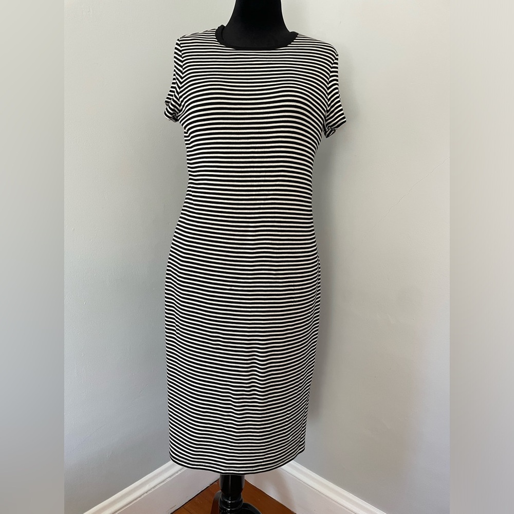 NWT GAP Black & White Striped Dress - Large